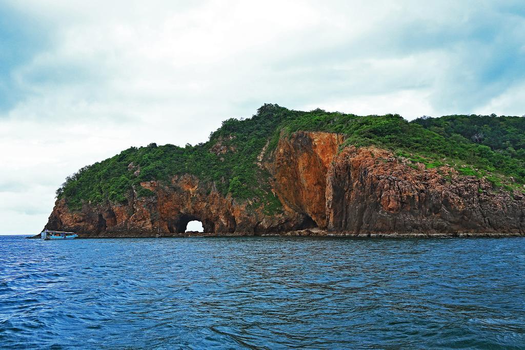 Rocky Point Resort Thap Sakae Luaran gambar